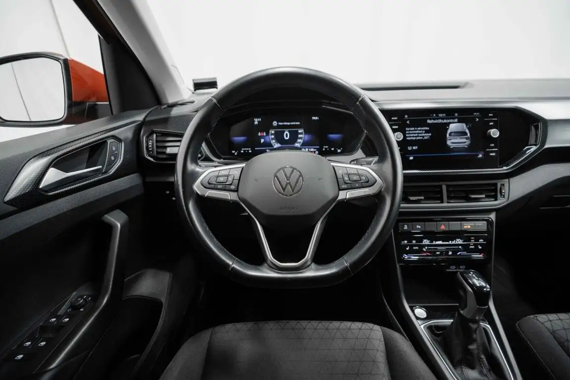 VOLKSWAGEN T-CROSS