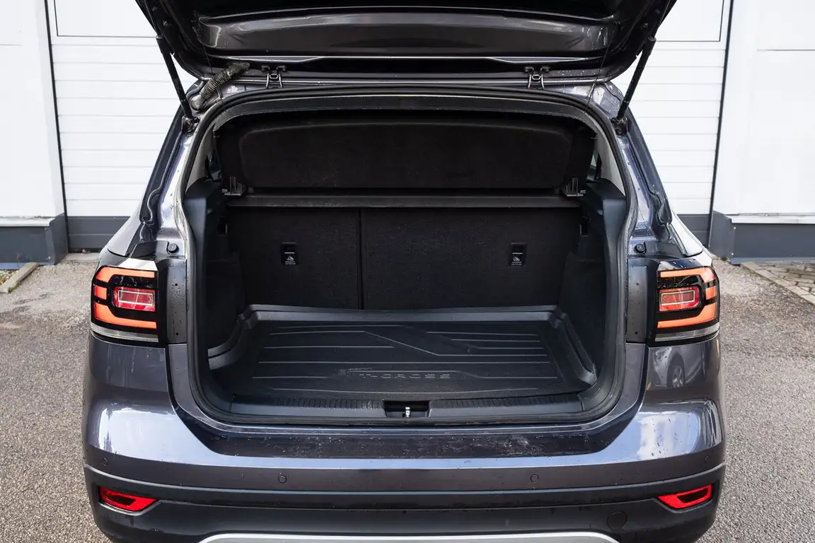 VOLKSWAGEN T-CROSS