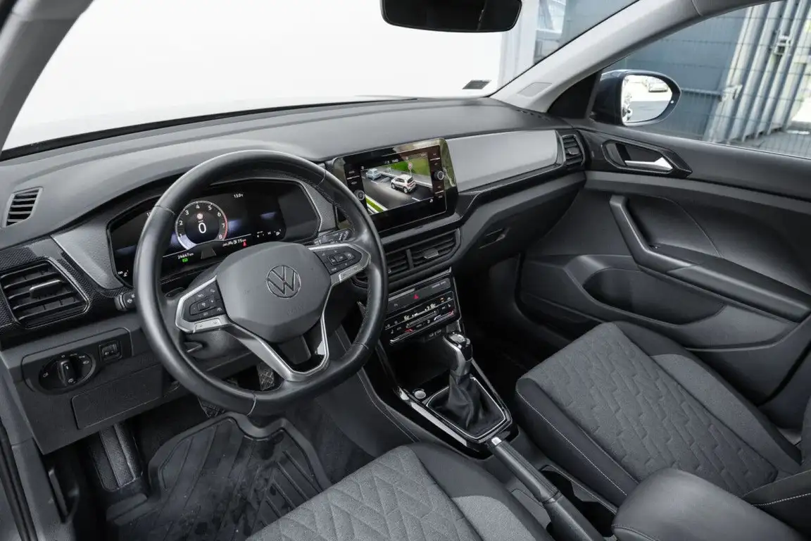 VOLKSWAGEN T-CROSS