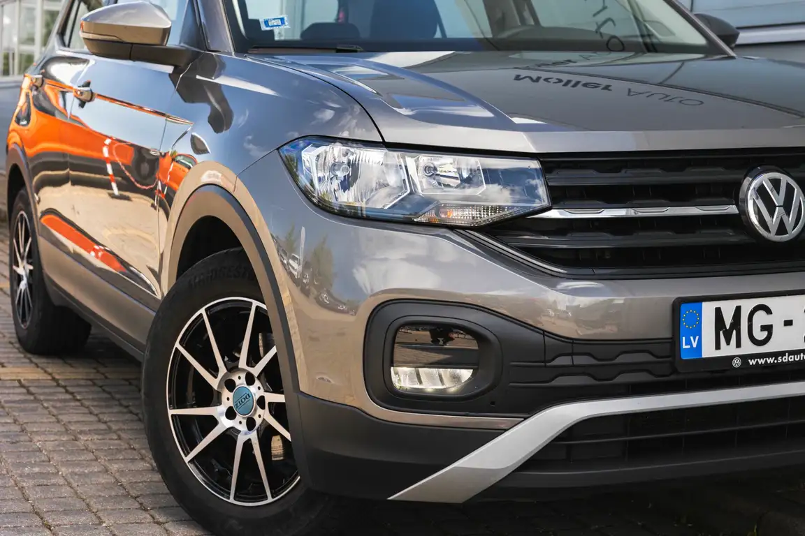 VOLKSWAGEN T-CROSS