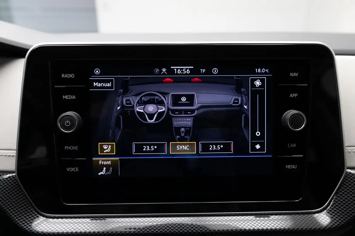 VOLKSWAGEN T-CROSS