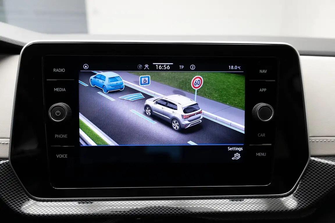 VOLKSWAGEN T-CROSS