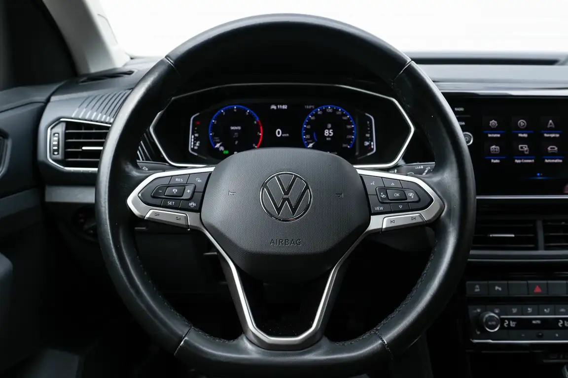 VOLKSWAGEN T-CROSS