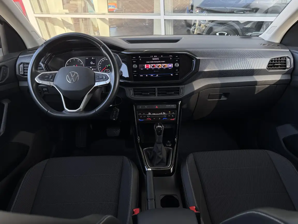 VOLKSWAGEN T-CROSS
