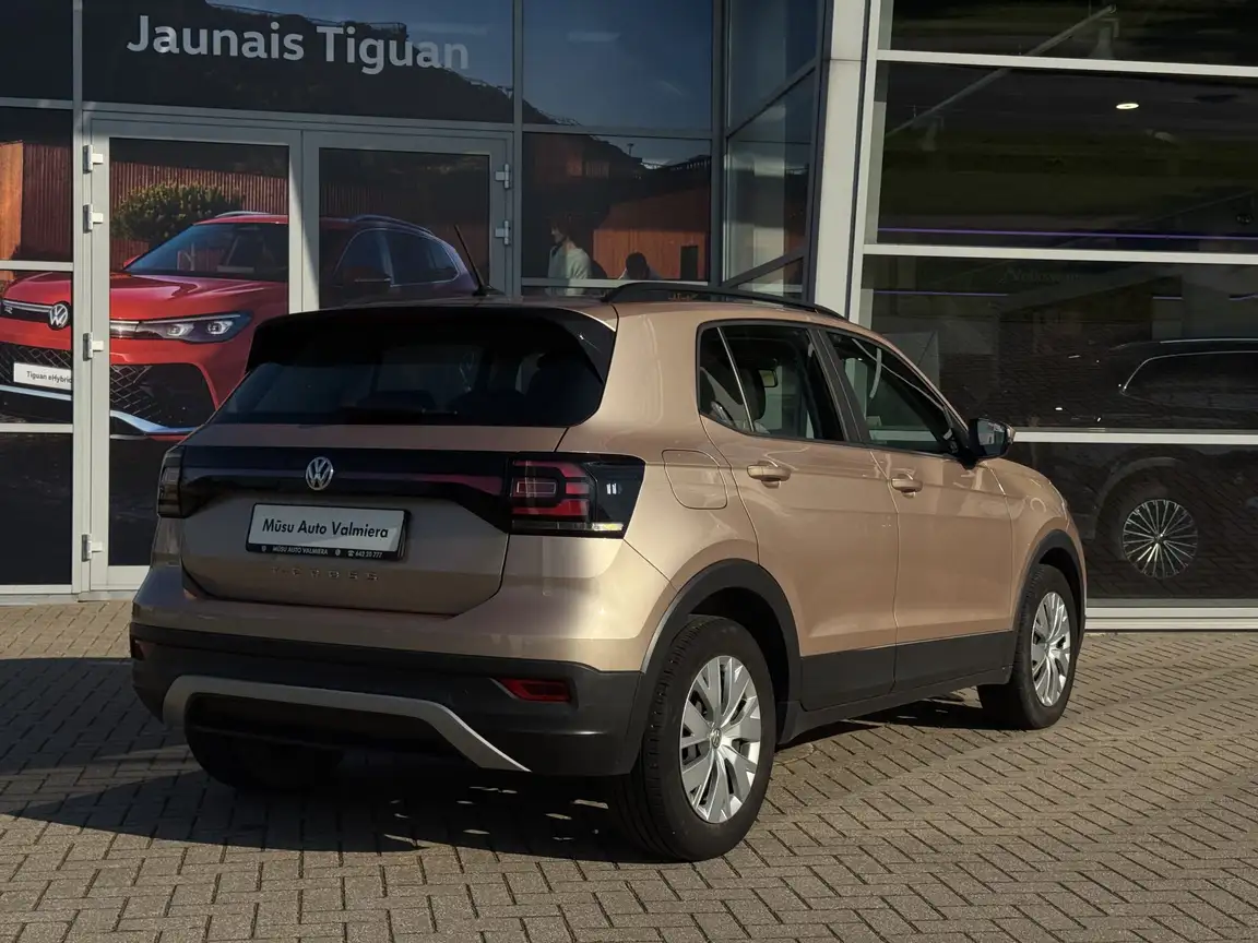 VOLKSWAGEN T-CROSS
