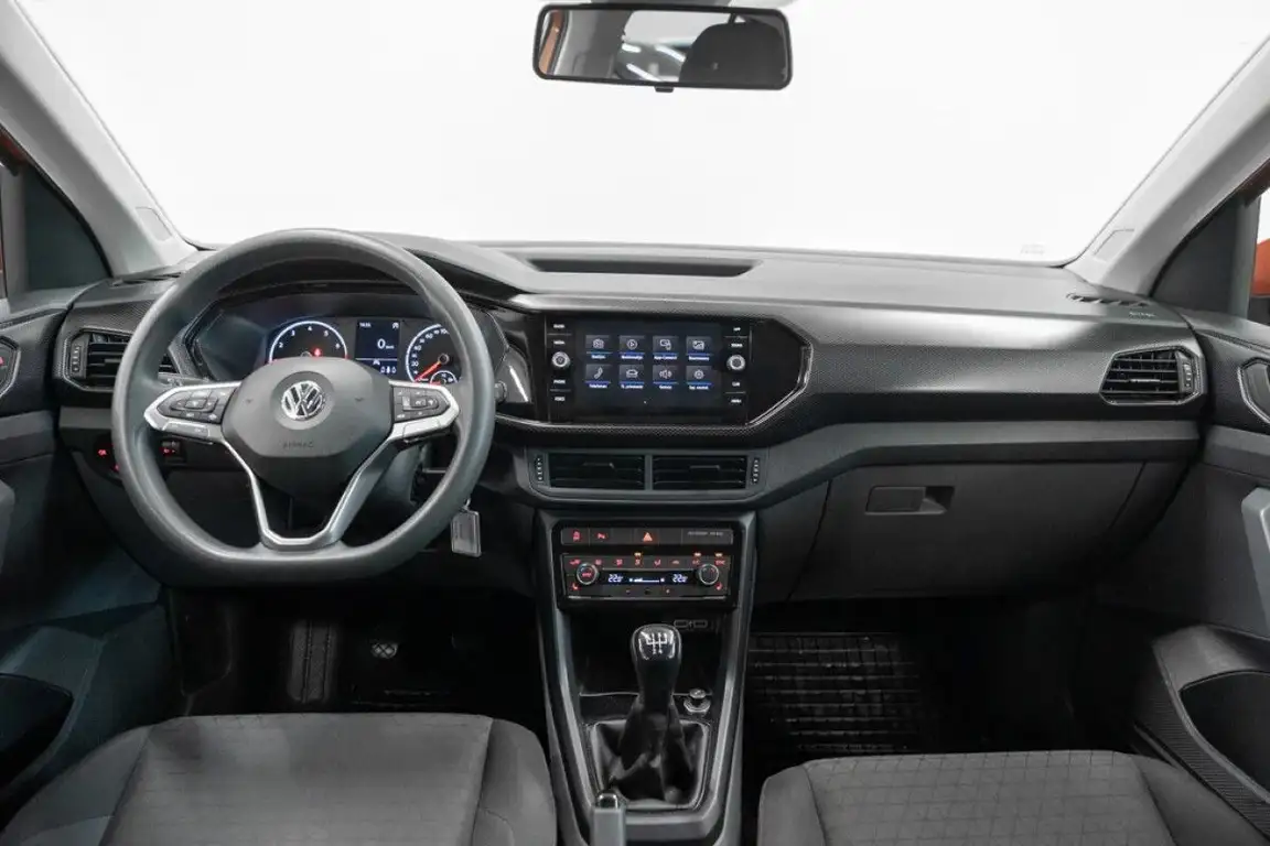 VOLKSWAGEN T-CROSS