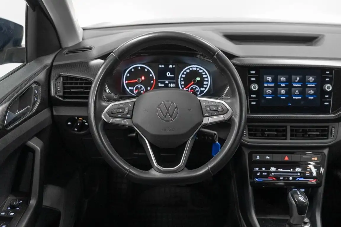 VOLKSWAGEN T-CROSS