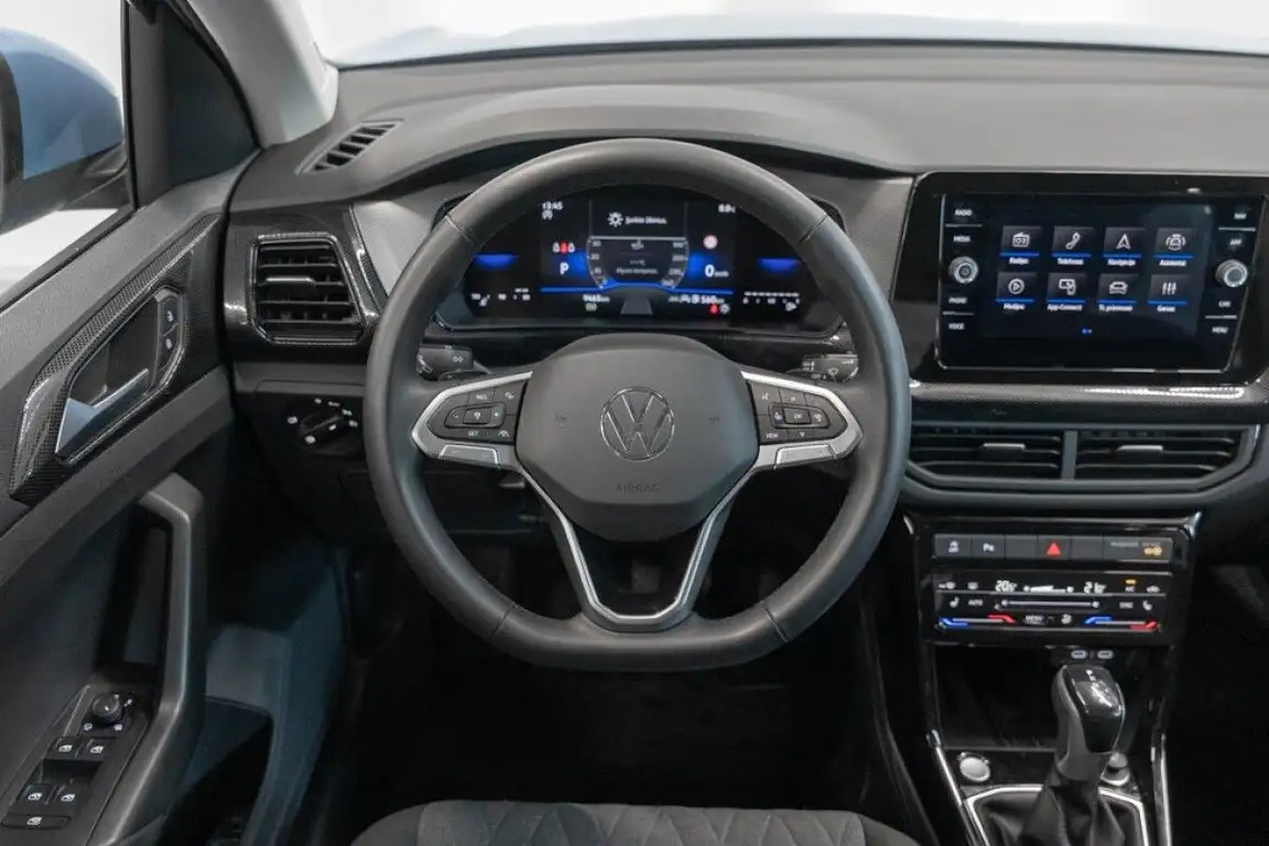 VOLKSWAGEN T-CROSS