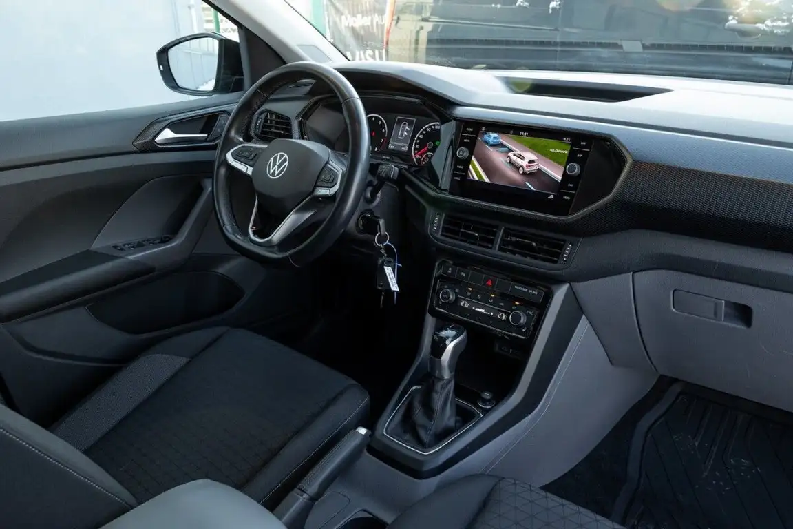 VOLKSWAGEN T-CROSS