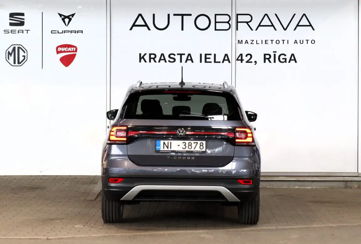 VOLKSWAGEN T-CROSS