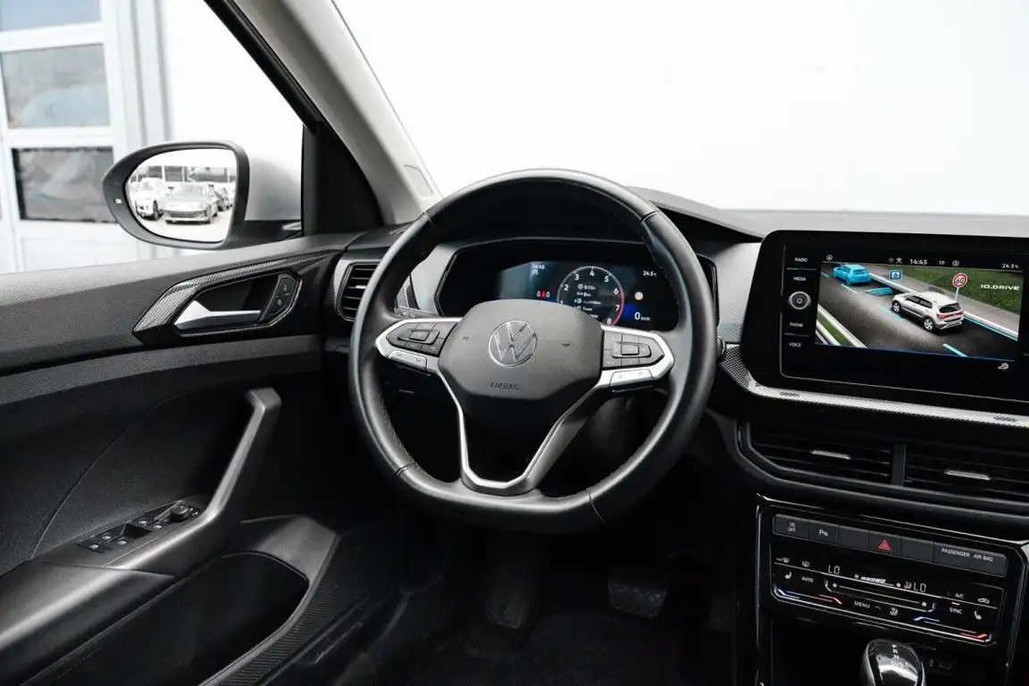 VOLKSWAGEN T-CROSS