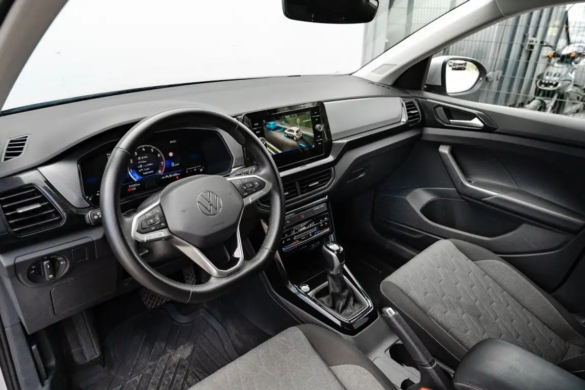 VOLKSWAGEN T-CROSS