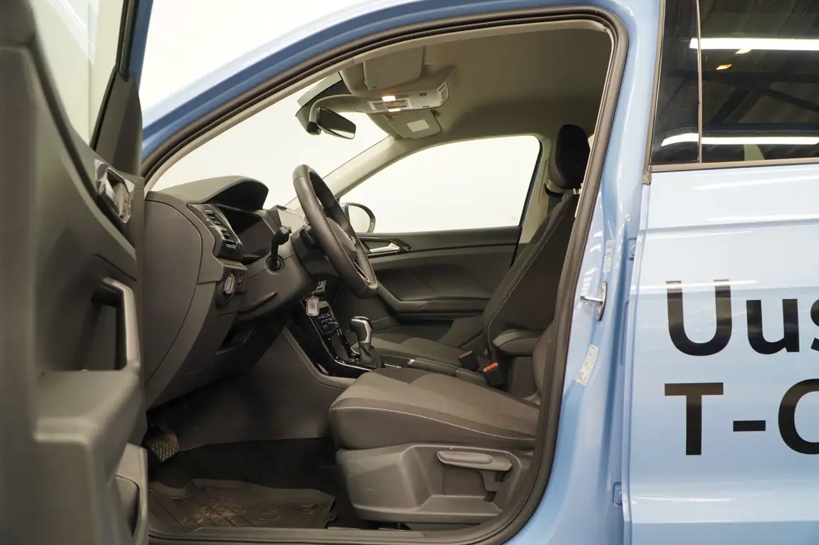 VOLKSWAGEN T-CROSS