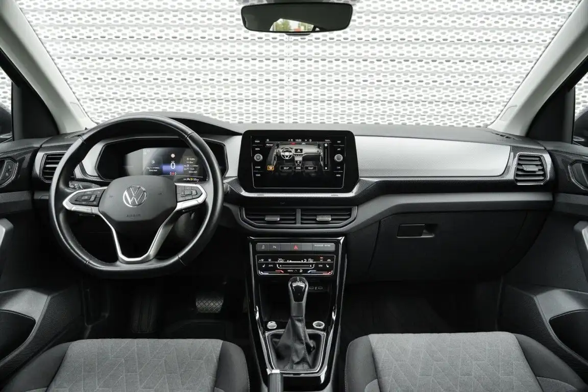 VOLKSWAGEN T-CROSS
