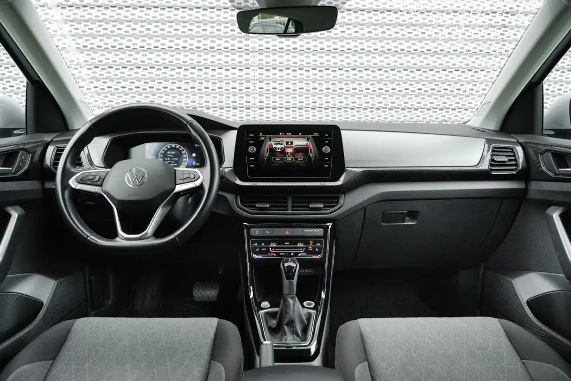 VOLKSWAGEN T-CROSS