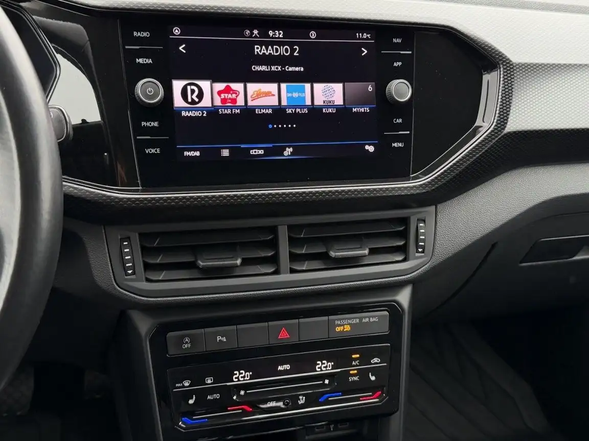 VOLKSWAGEN T-CROSS
