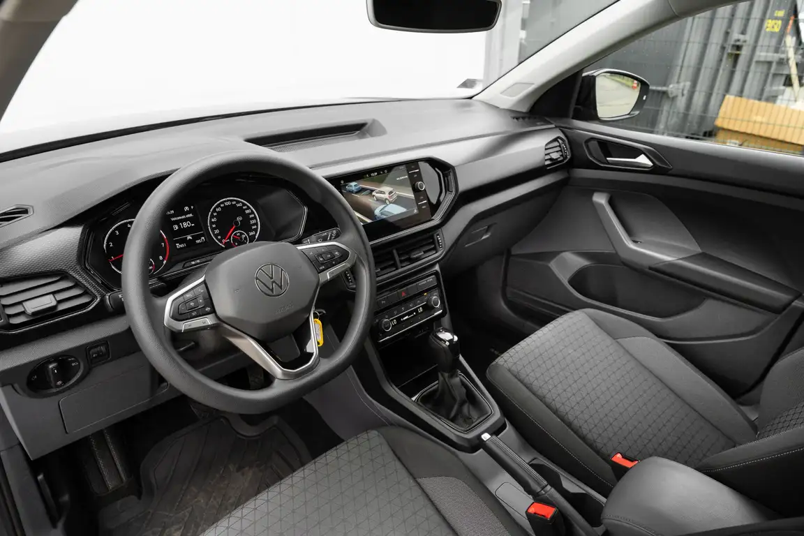 VOLKSWAGEN T-CROSS