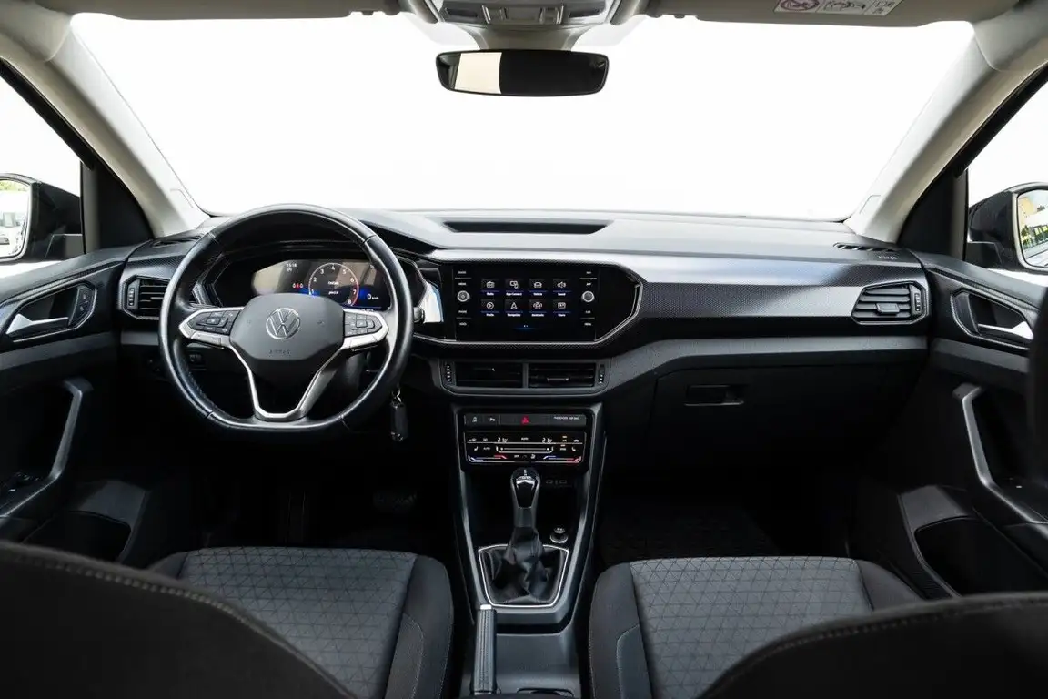 VOLKSWAGEN T-CROSS