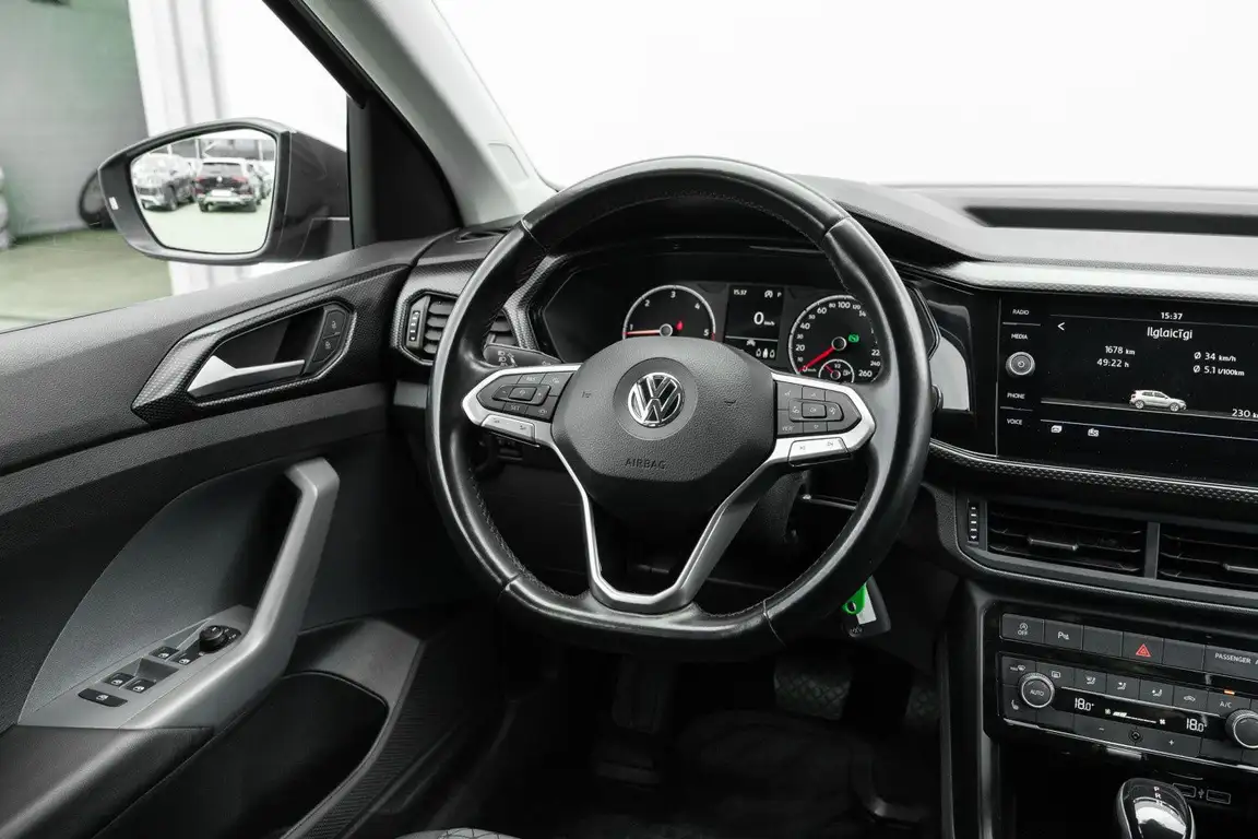 VOLKSWAGEN T-CROSS
