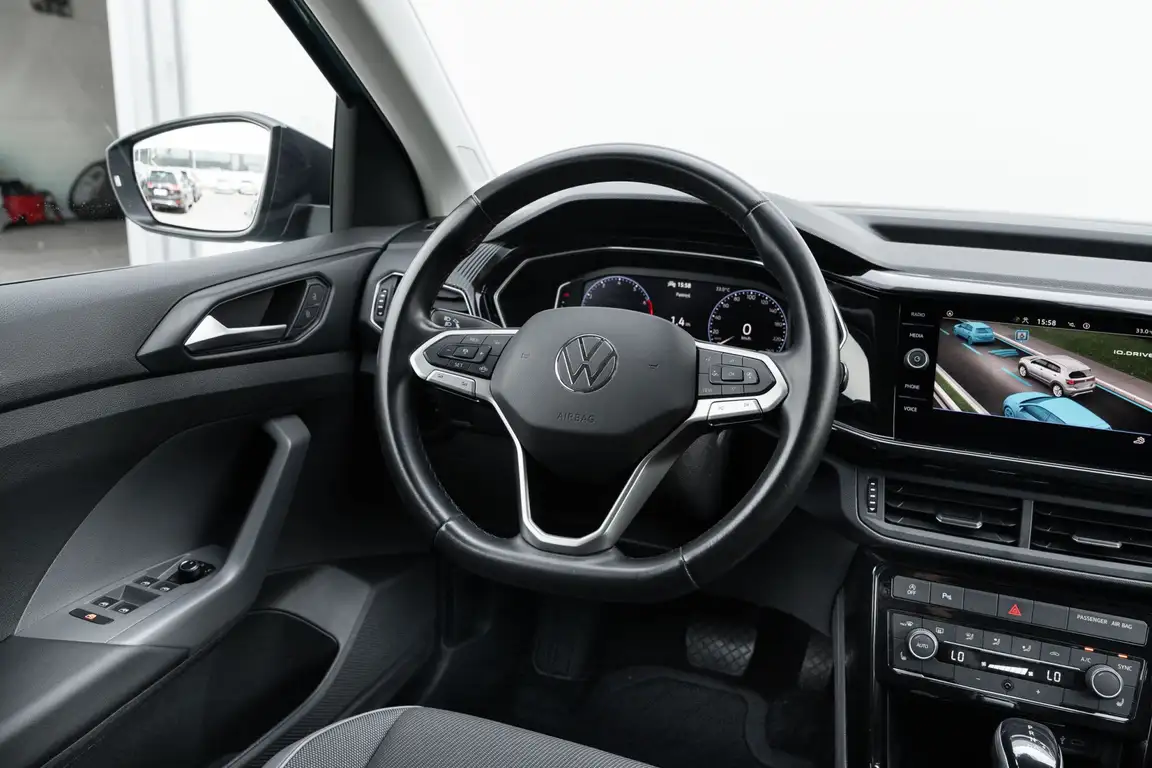 VOLKSWAGEN T-CROSS