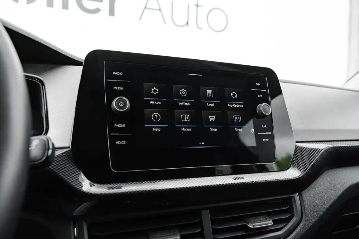 VOLKSWAGEN T-CROSS