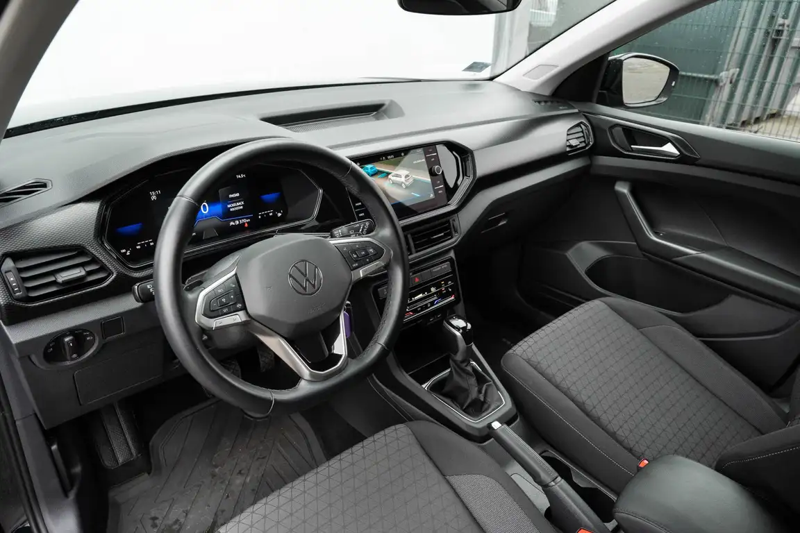 VOLKSWAGEN T-CROSS