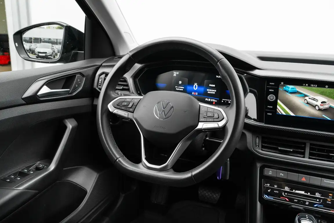 VOLKSWAGEN T-CROSS