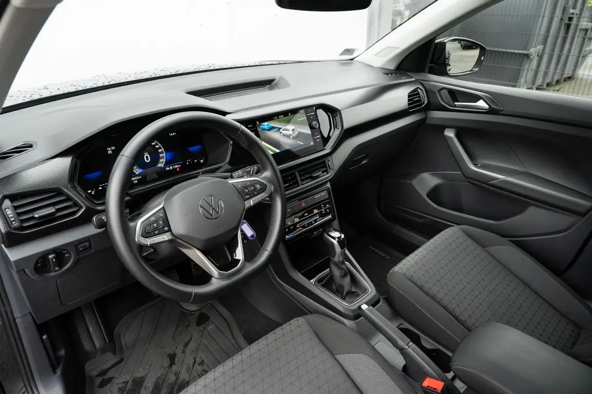VOLKSWAGEN T-CROSS