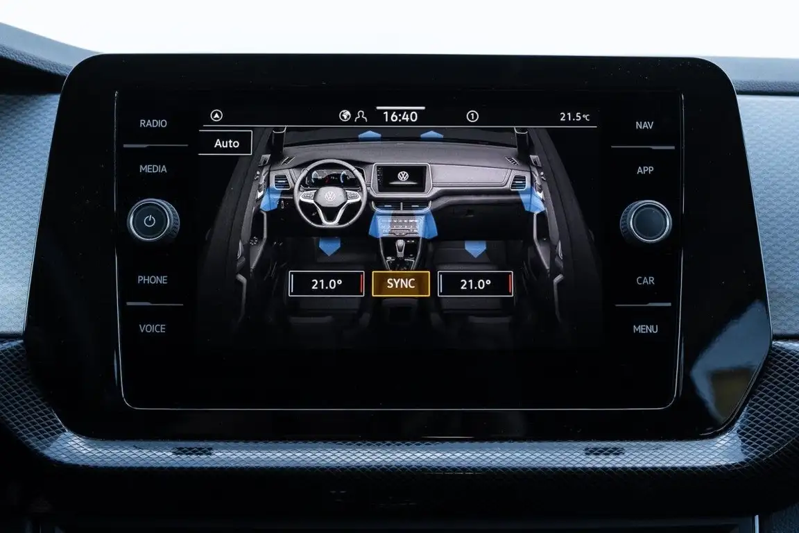 VOLKSWAGEN T-CROSS