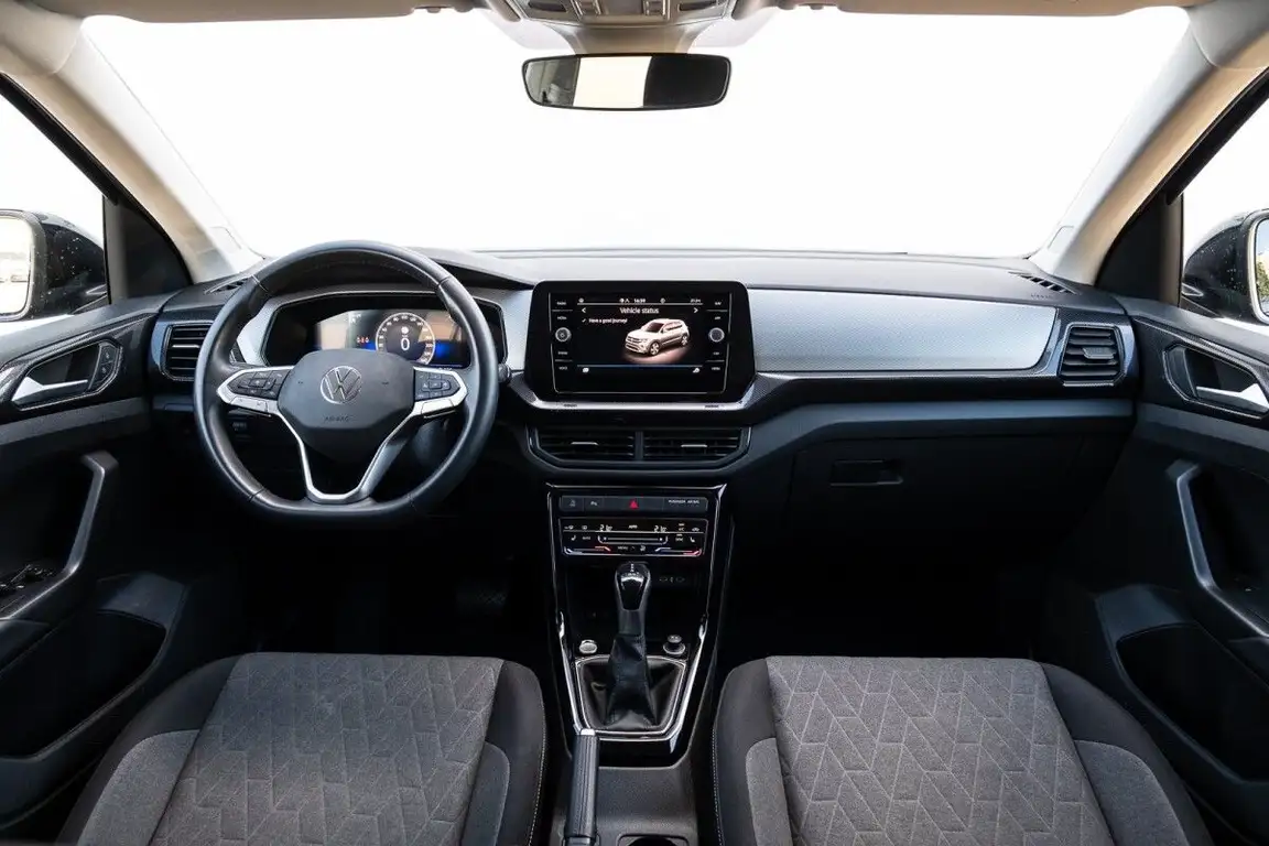 VOLKSWAGEN T-CROSS