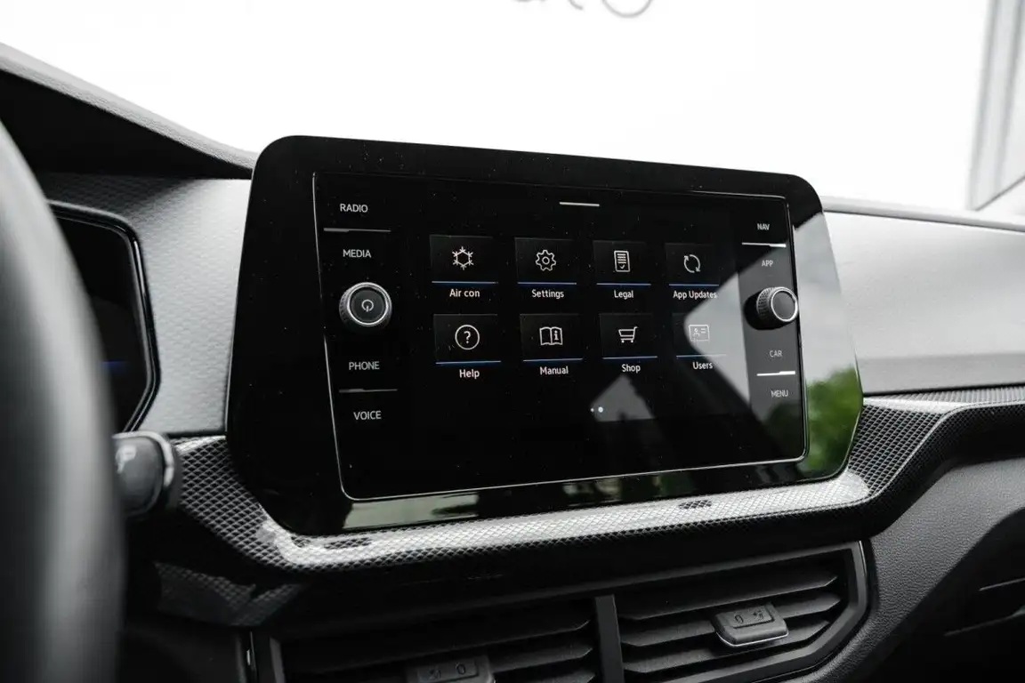 VOLKSWAGEN T-CROSS