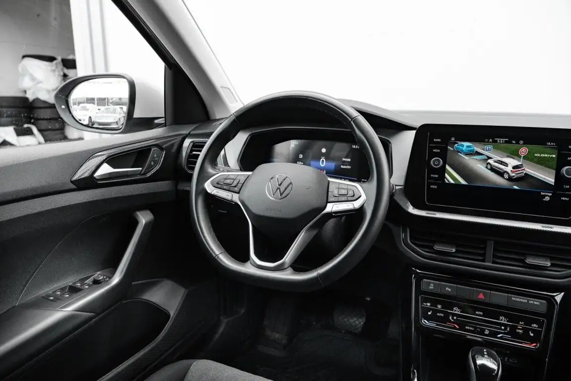 VOLKSWAGEN T-CROSS