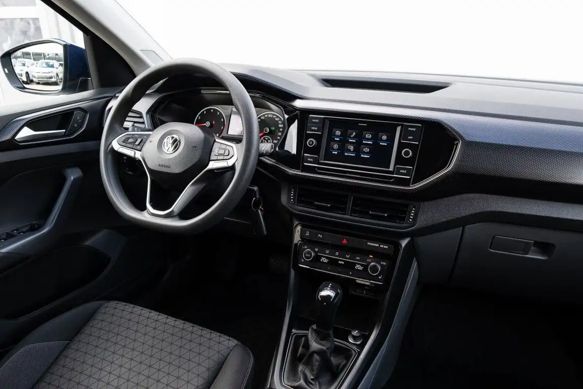 VOLKSWAGEN T-CROSS