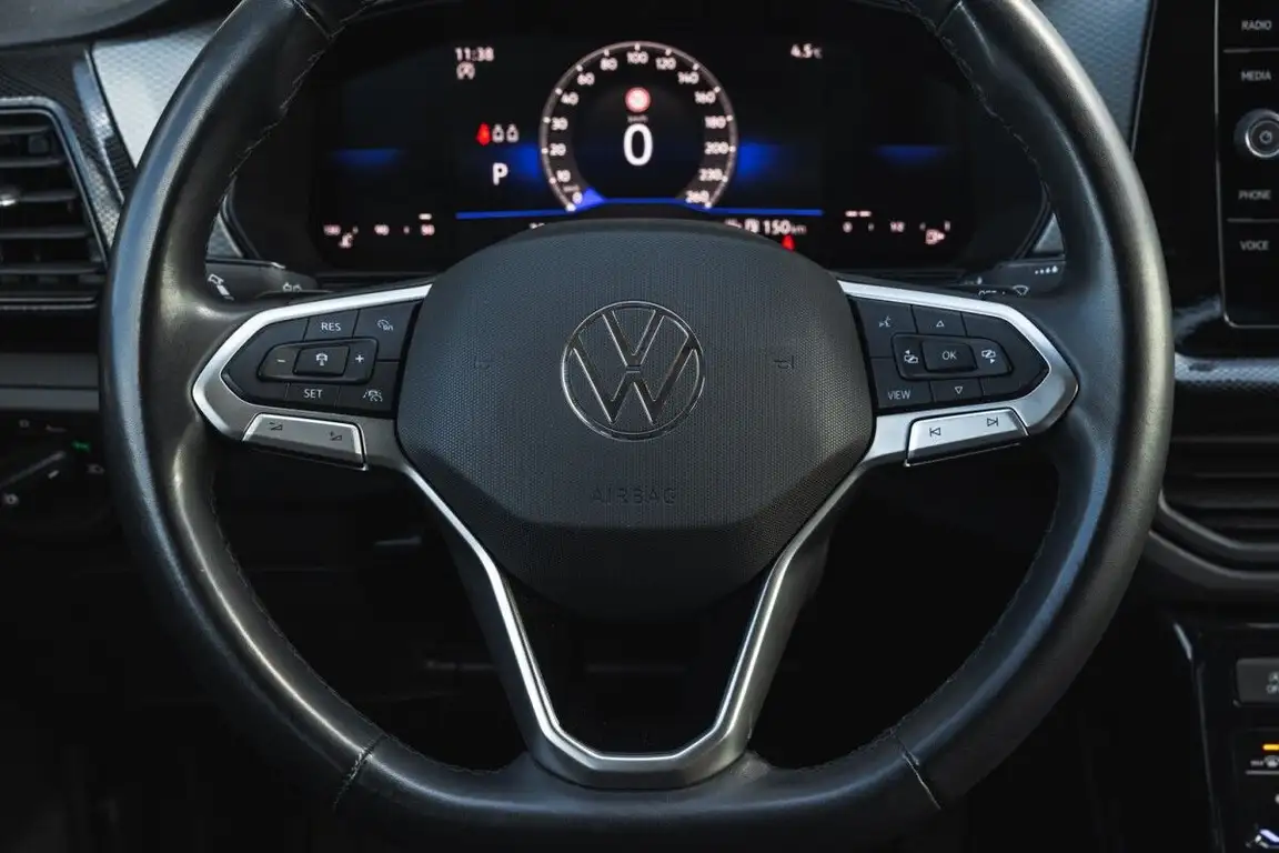 VOLKSWAGEN T-CROSS
