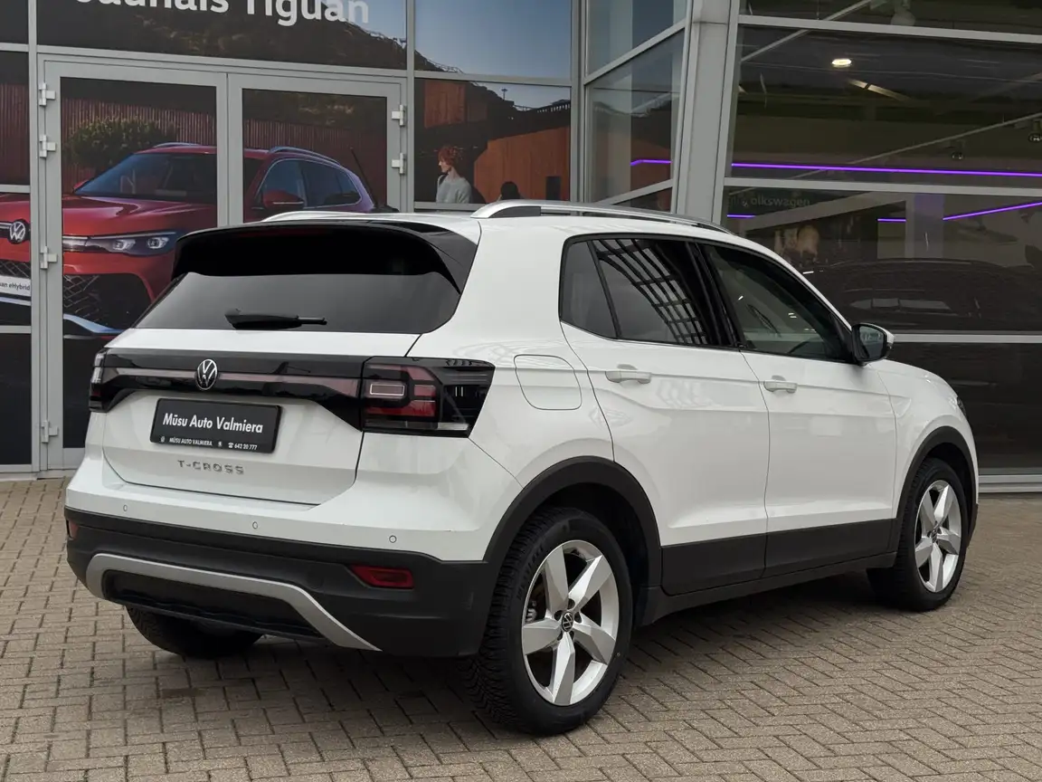 VOLKSWAGEN T-CROSS