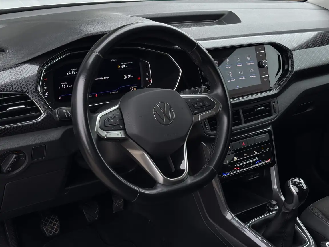 VOLKSWAGEN T-CROSS