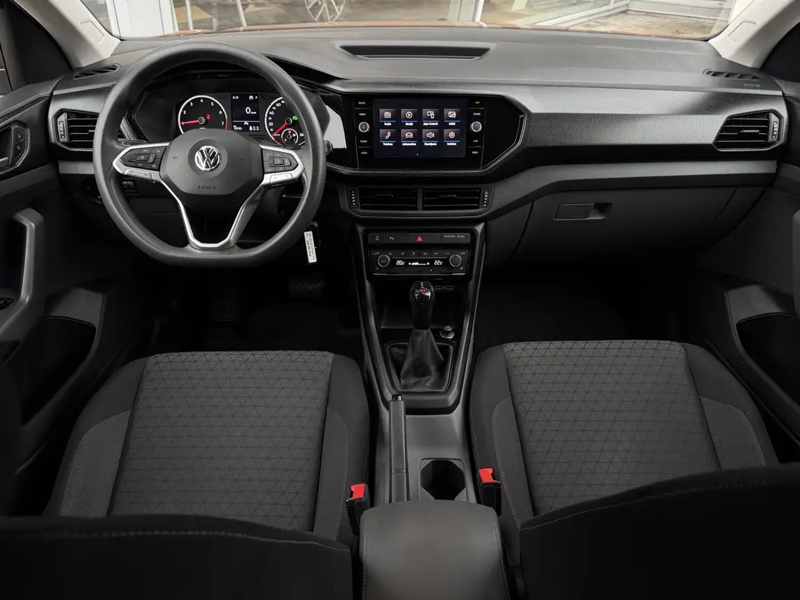 VOLKSWAGEN T-CROSS