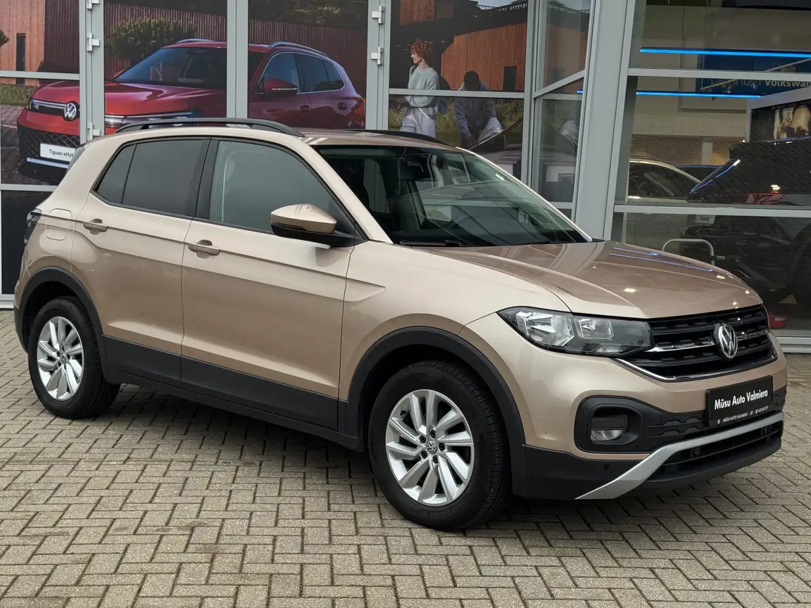 VOLKSWAGEN T-CROSS