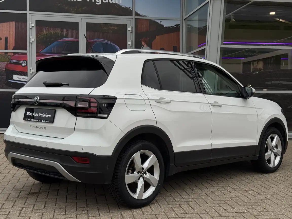VOLKSWAGEN T-CROSS