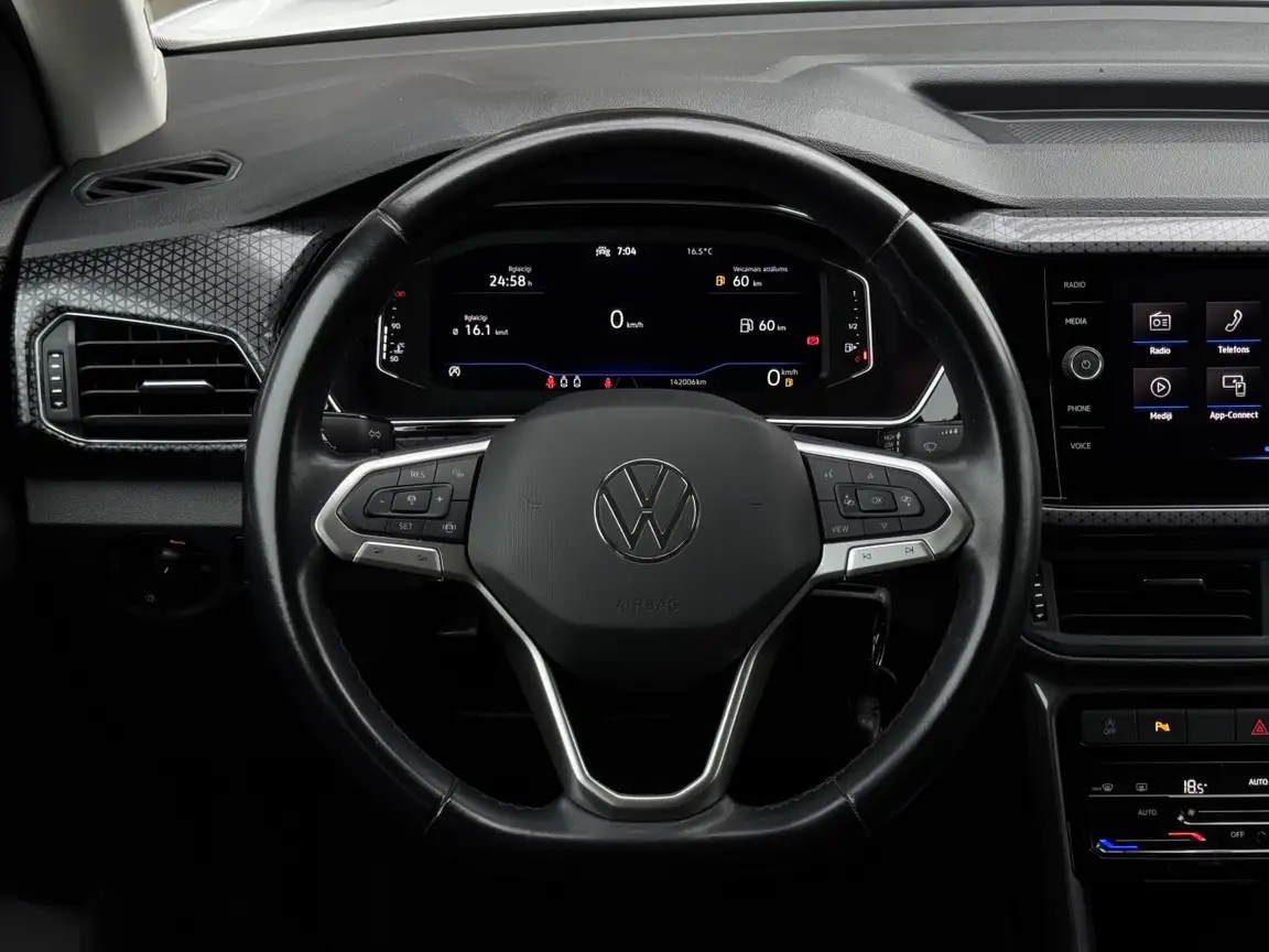 VOLKSWAGEN T-CROSS