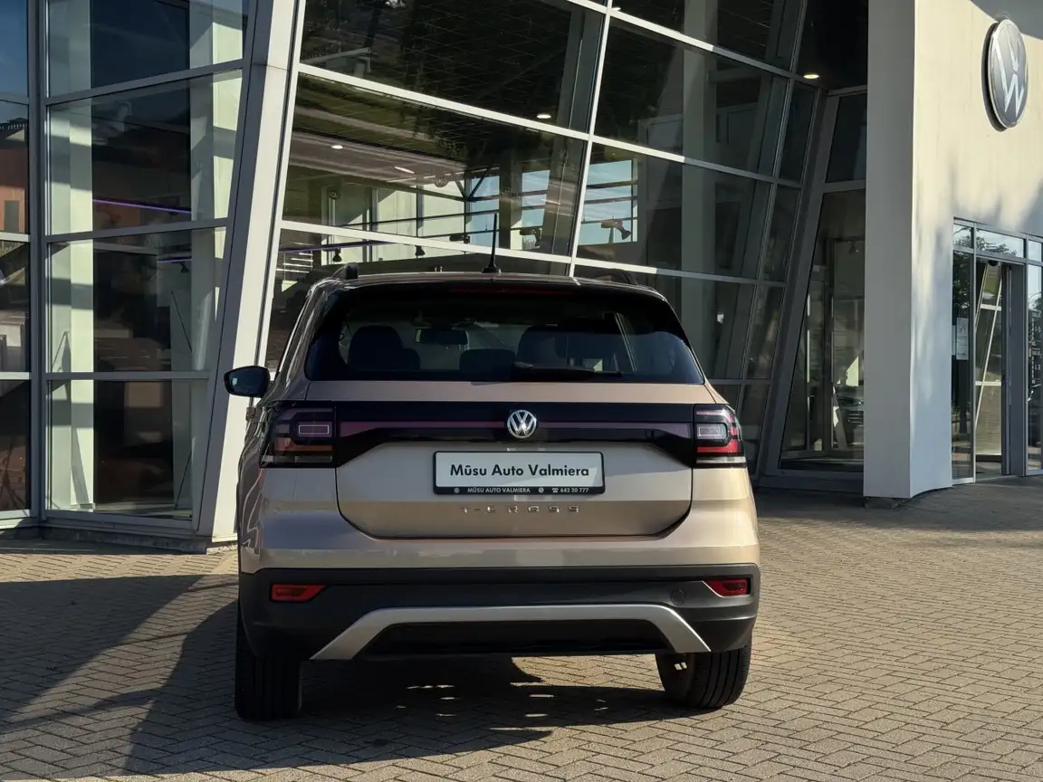 VOLKSWAGEN T-CROSS