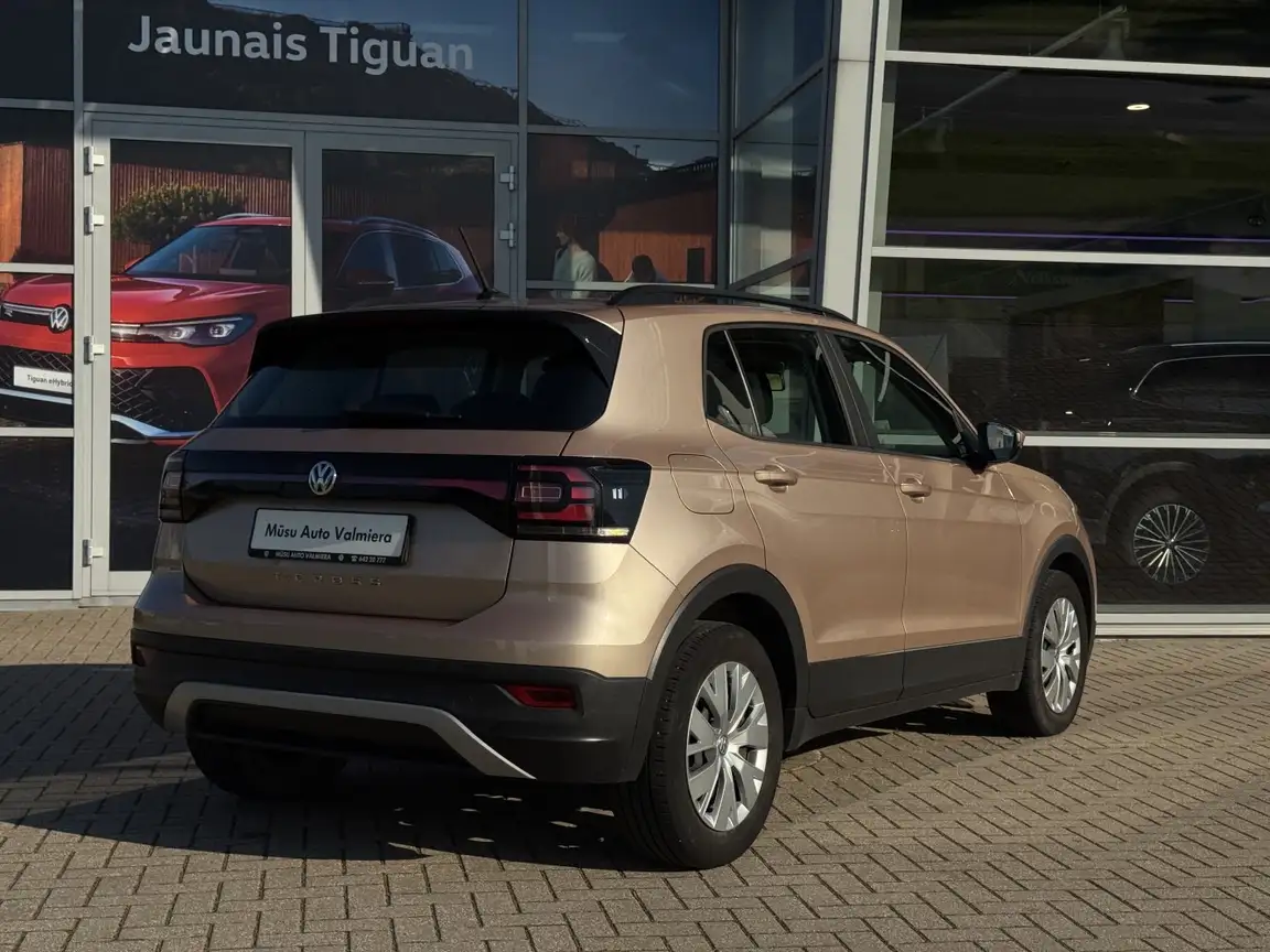VOLKSWAGEN T-CROSS