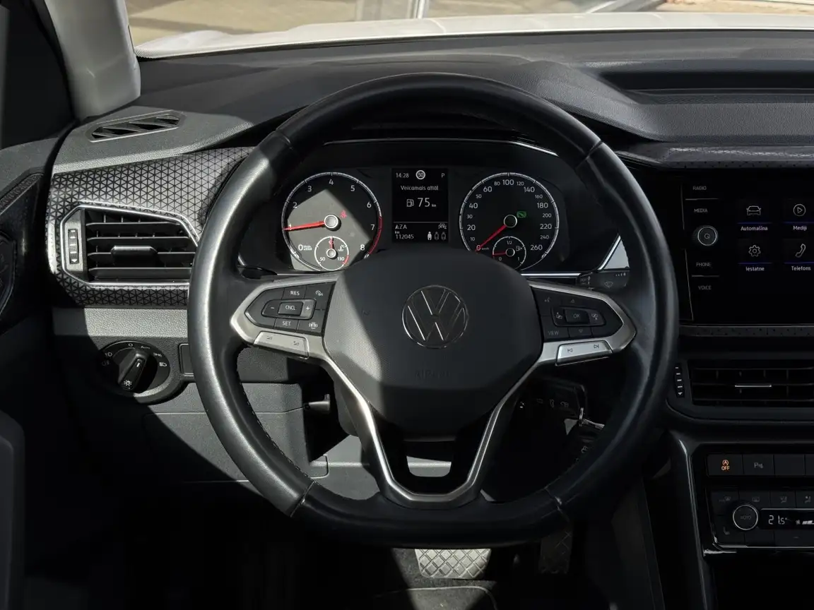 VOLKSWAGEN T-CROSS