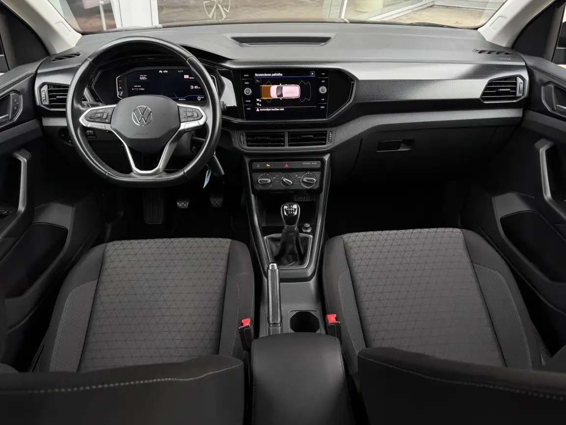 VOLKSWAGEN T-CROSS