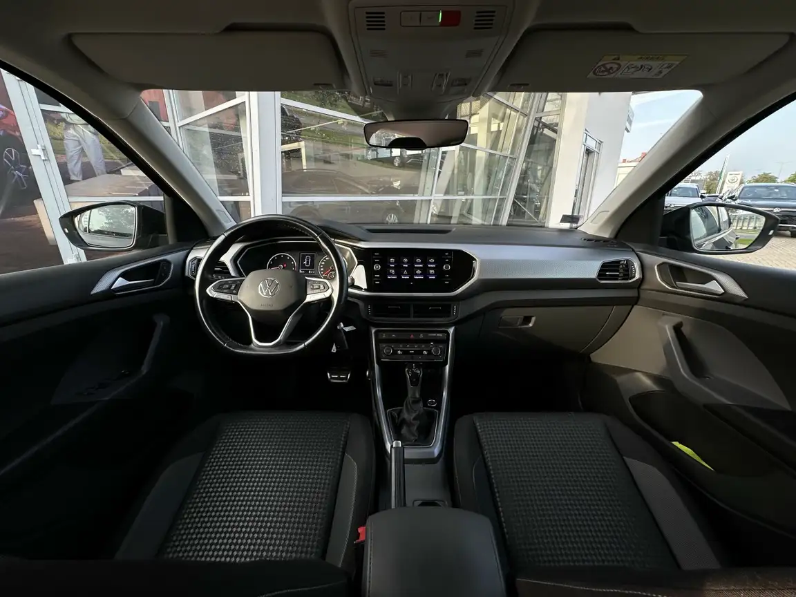 VOLKSWAGEN T-CROSS