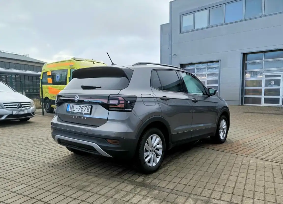 VOLKSWAGEN T-CROSS