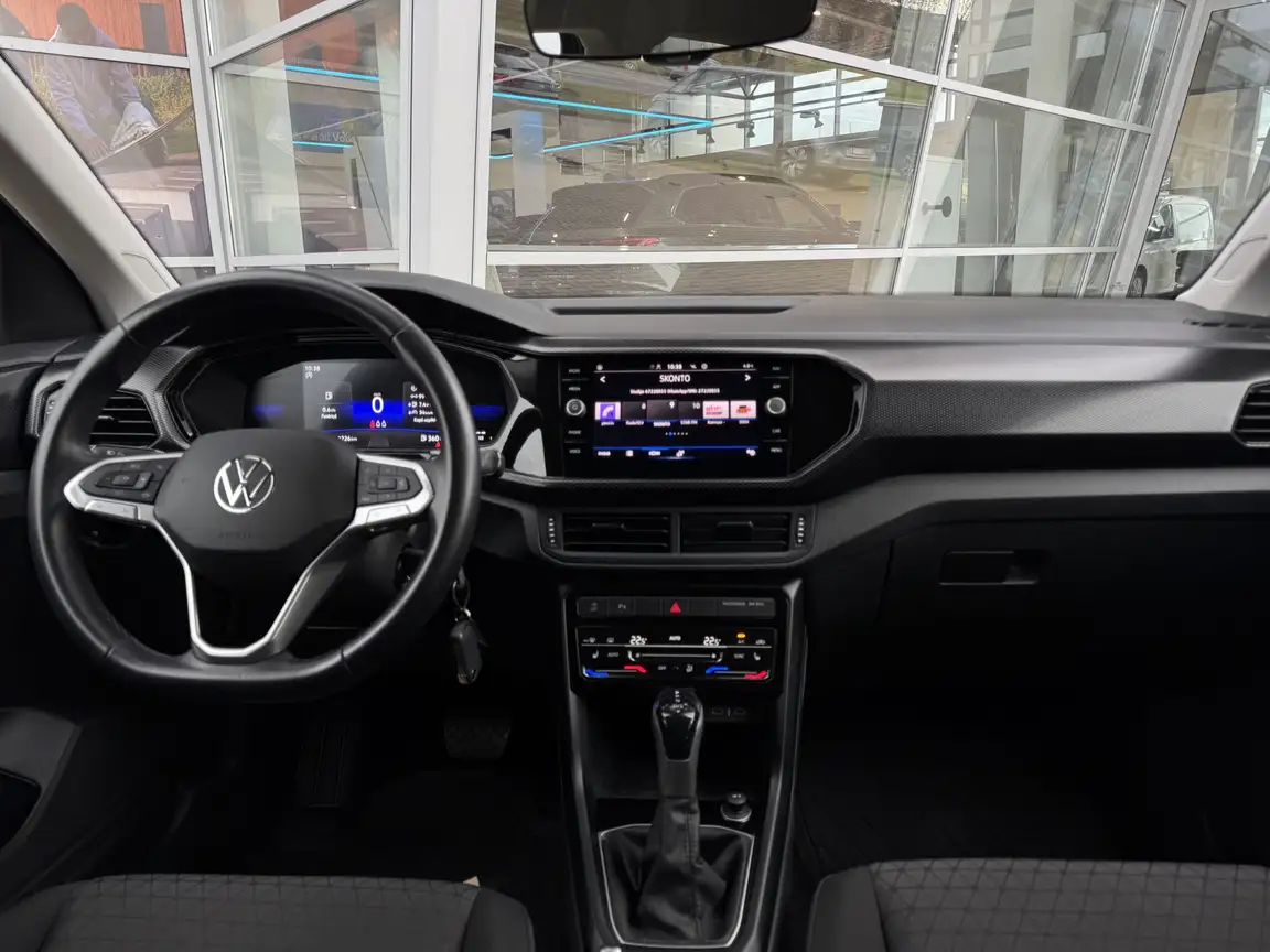 VOLKSWAGEN T-CROSS
