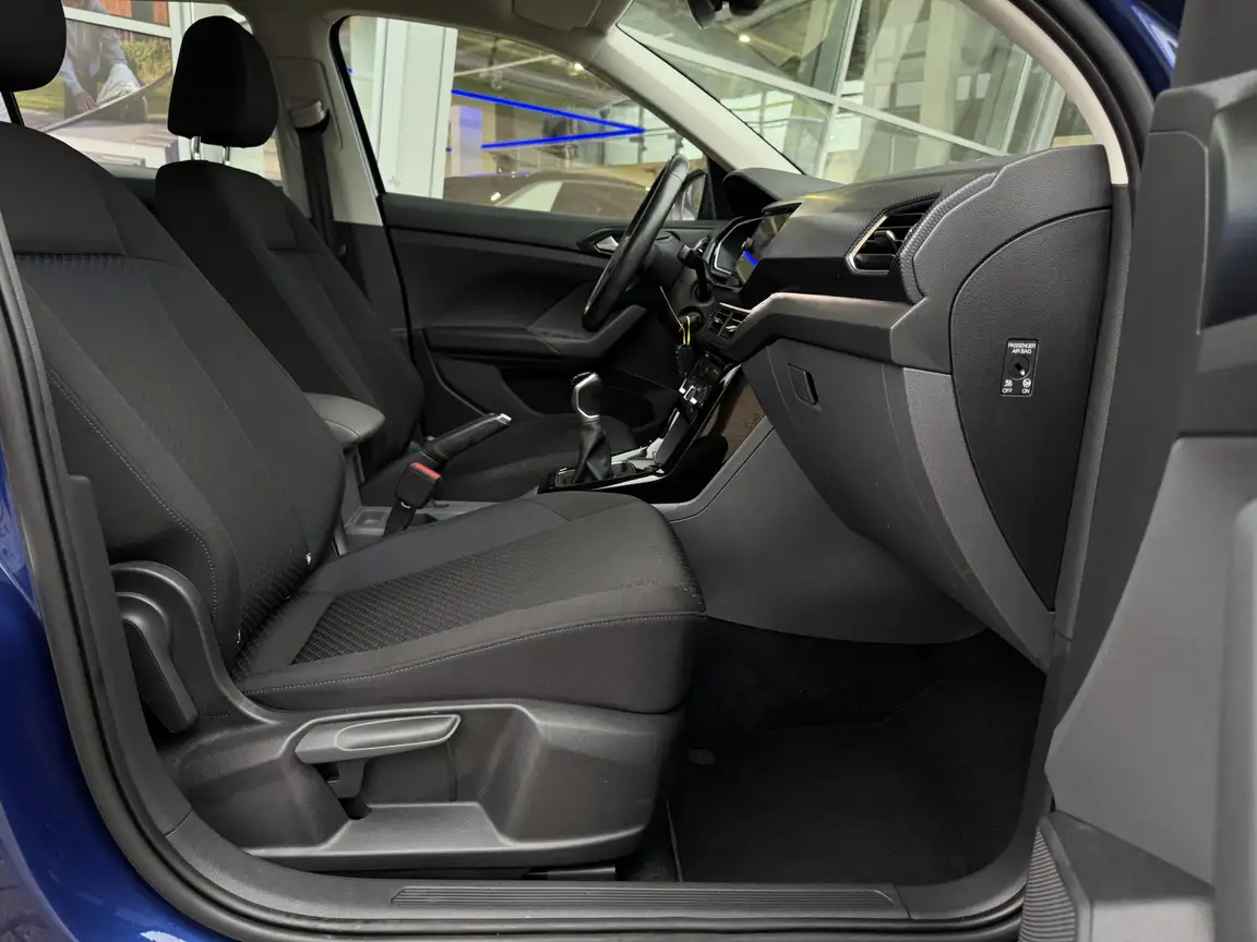 VOLKSWAGEN T-CROSS