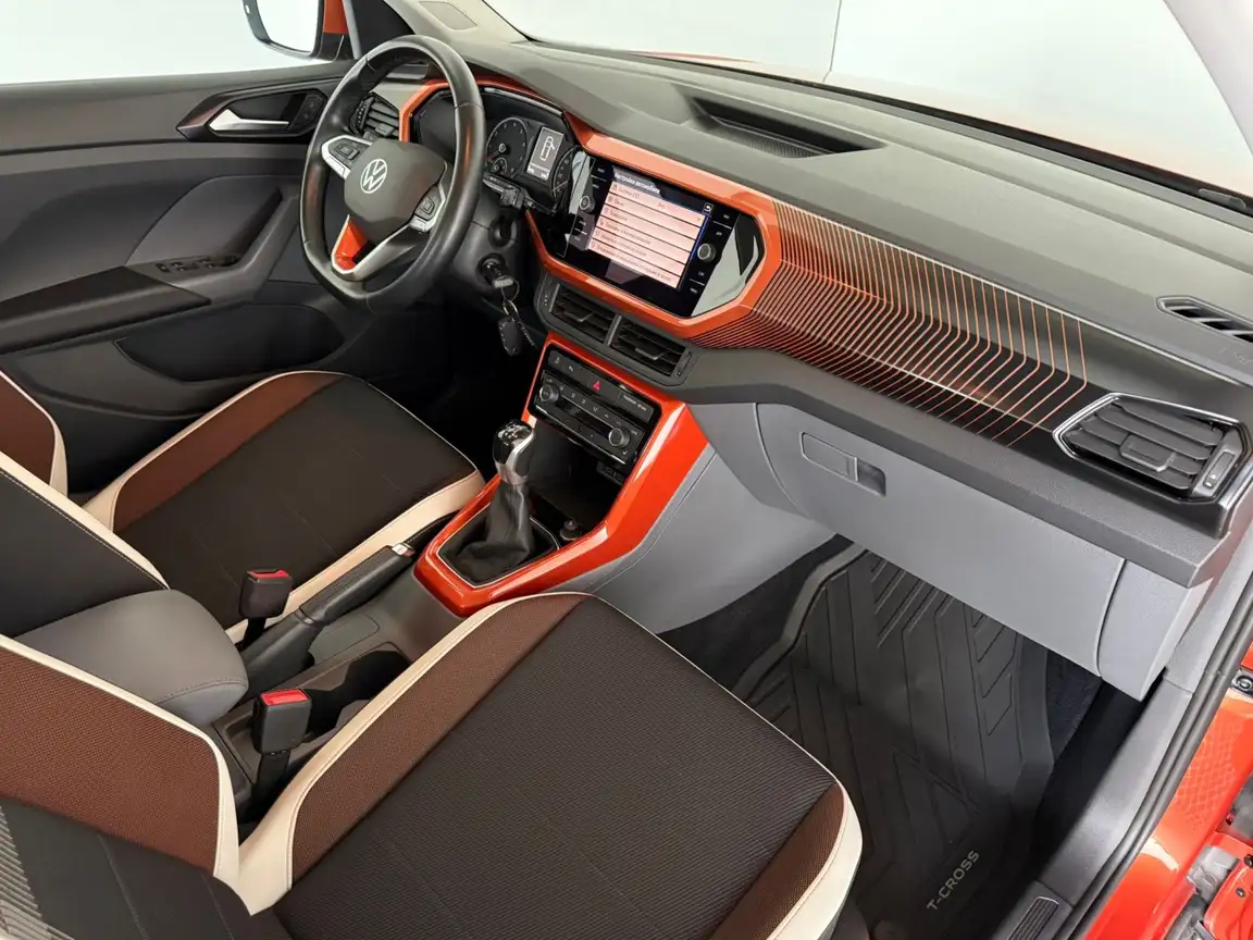 VOLKSWAGEN T-CROSS