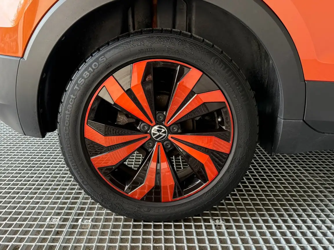 VOLKSWAGEN T-CROSS